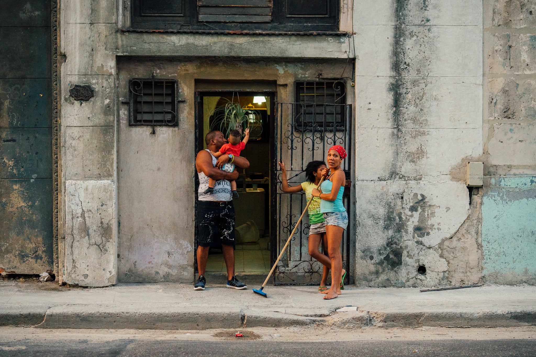 Sony Alpha Cuba — 24